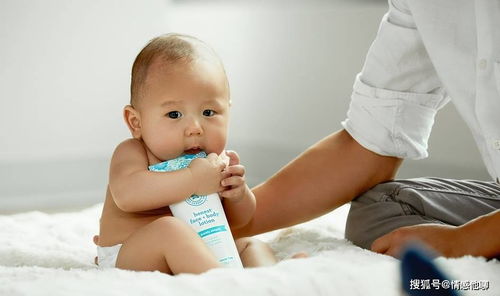 新生儿翻身大揭秘 多数在这个月份前完成，太晚需留心！